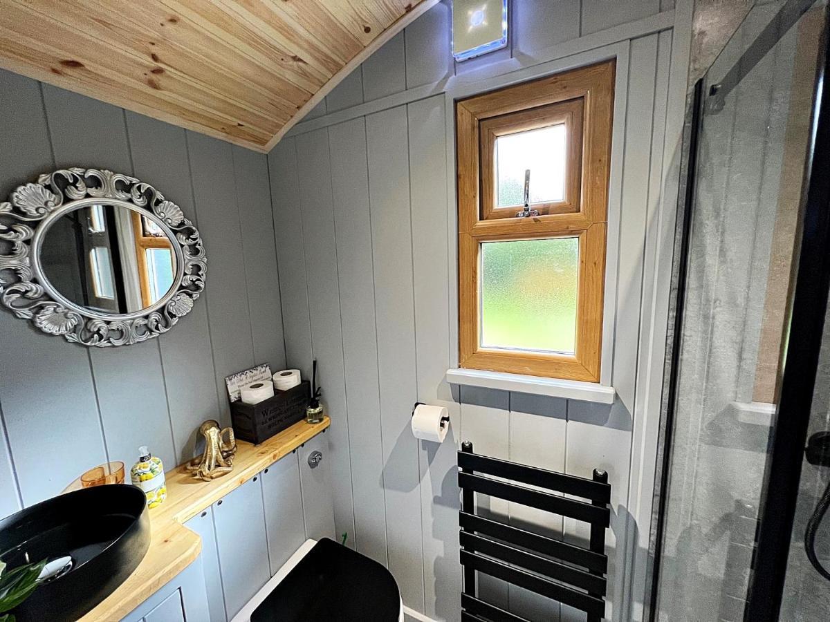 Luxury Shepherd Hut In The Peak District Bakewell Dış mekan fotoğraf
