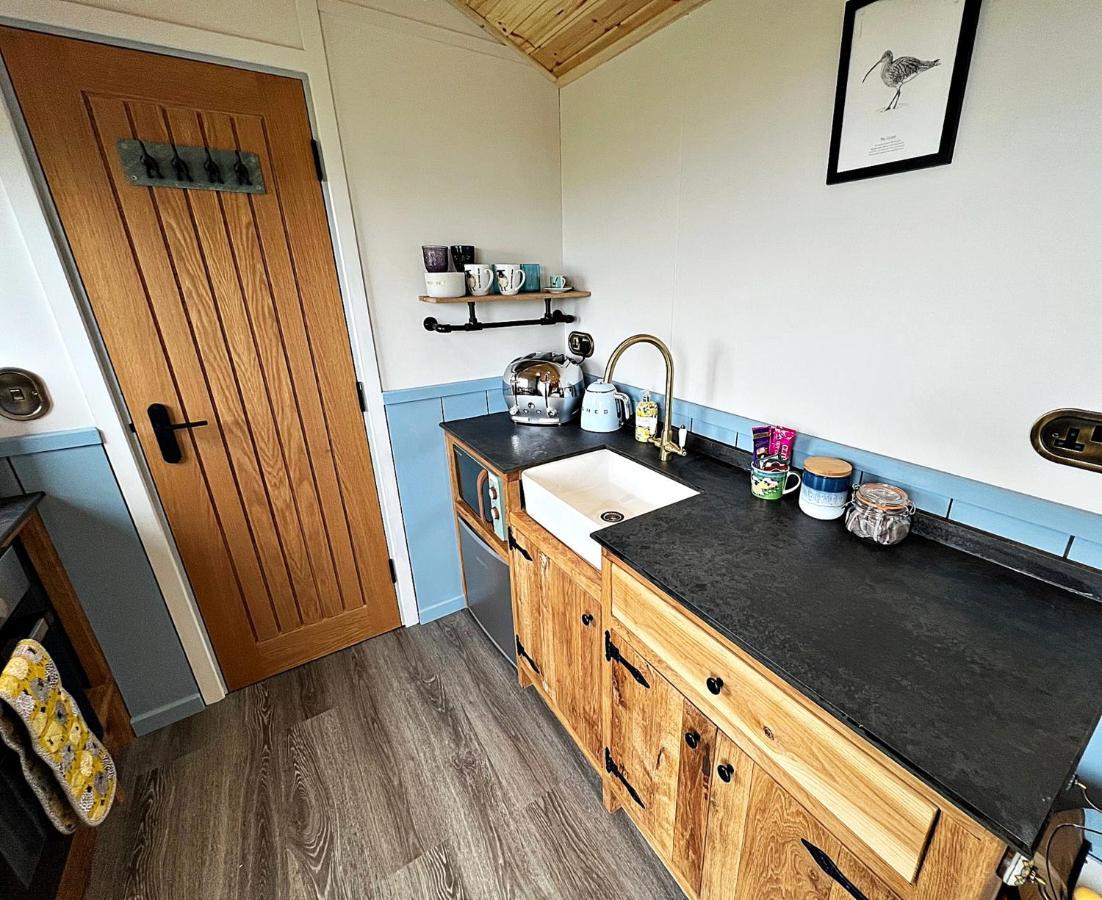 Luxury Shepherd Hut In The Peak District Bakewell Dış mekan fotoğraf