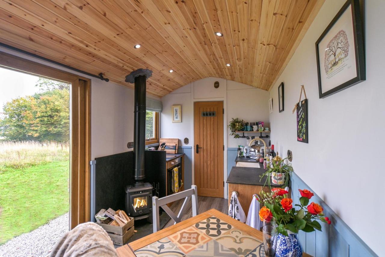 Luxury Shepherd Hut In The Peak District Bakewell Dış mekan fotoğraf